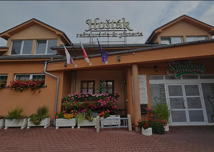 Wolf Luxusne Priestranne S Vyhladom Na Hory S Bezplatnym Parkovanim Velkou Smart Tv Rychlym Optickym Internetom Priamo V Pb Ticha Lokalita Vsetko Na Blizku Vhodne Pre Rodinu Skupinu Pracovne Cesty Aj Turistiku Plne Vybavena Kuchyn * Považská Bystrica