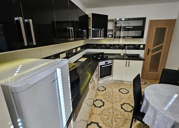 Wolf Luxusne Priestranne S Vyhladom Na Hory S Bezplatnym Parkovanim Velkou Smart Tv Rychlym Optickym Internetom Priamo V Pb Ticha Lokalita Vsetko Na Blizku Vhodne Pre Rodinu Skupinu Pracovne Cesty Aj Turistiku Plne Vybavena Kuchyn Považská Bystrica